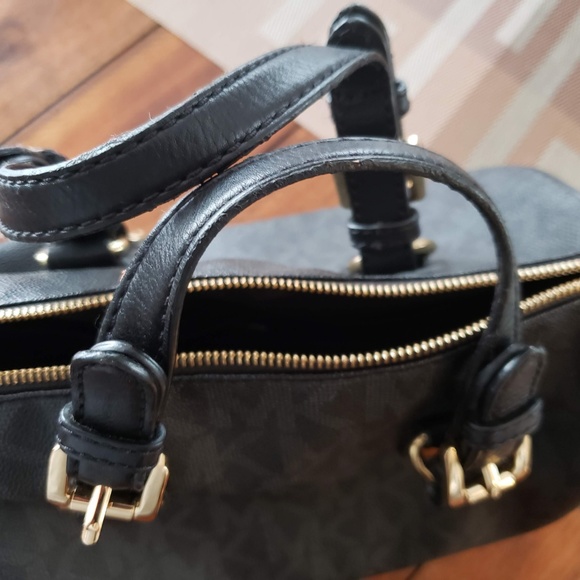 Michael Kors Handbag & Wallet - Picture 6 of 6